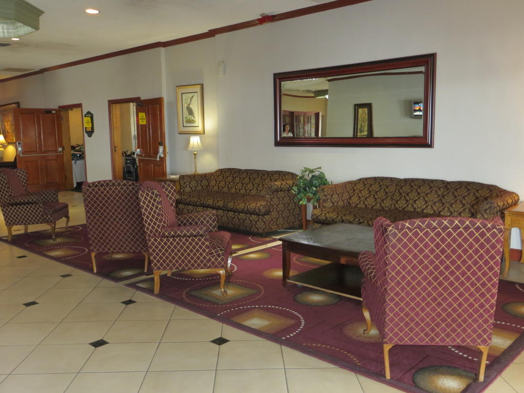 מודסטו Clarion Inn Conference Center מראה חיצוני תמונה