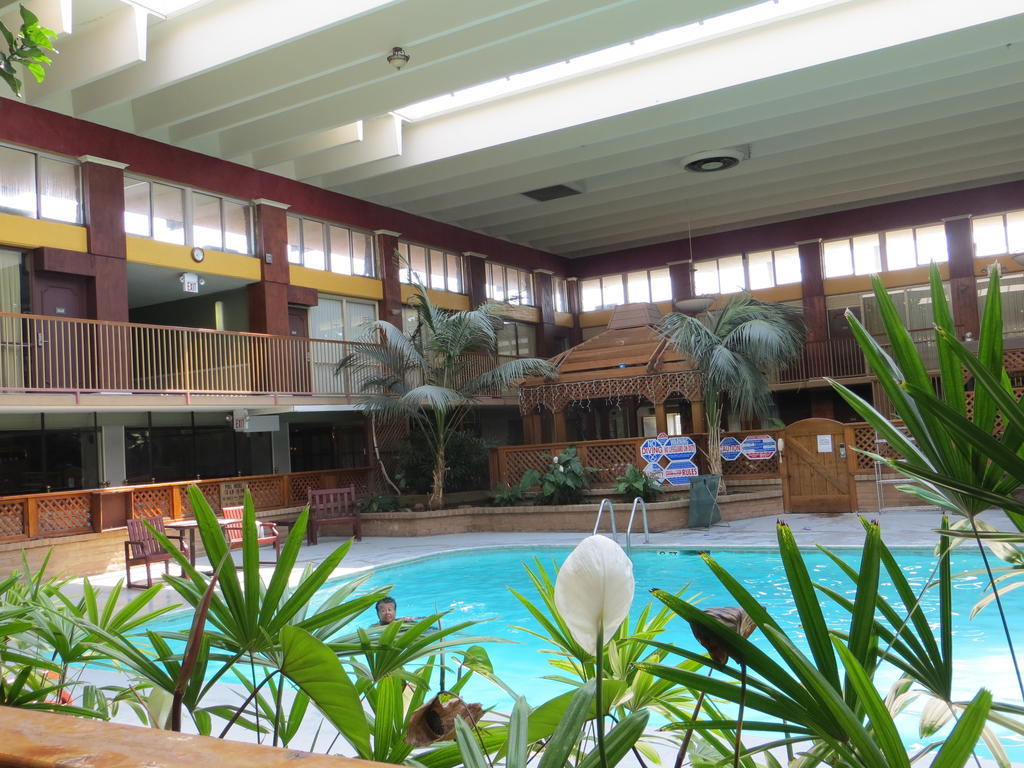 מודסטו Clarion Inn Conference Center מראה חיצוני תמונה