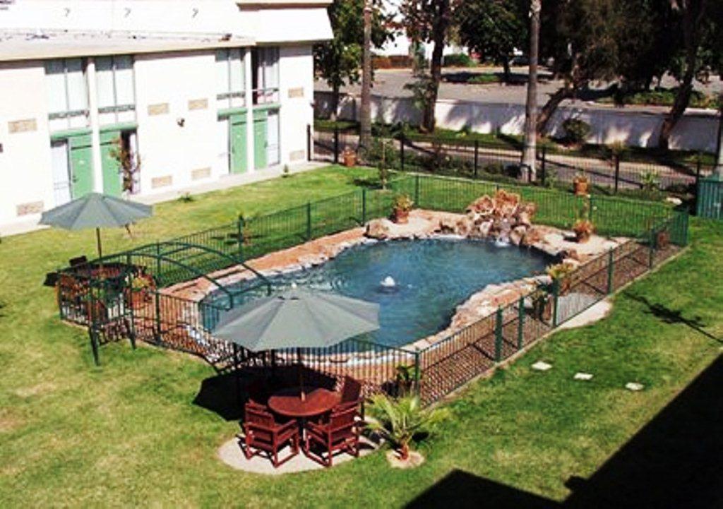 מודסטו Clarion Inn Conference Center מראה חיצוני תמונה