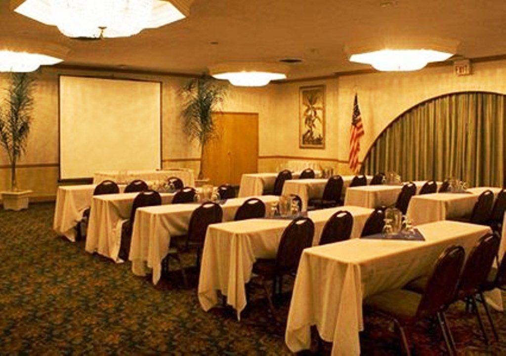 מודסטו Clarion Inn Conference Center מראה חיצוני תמונה
